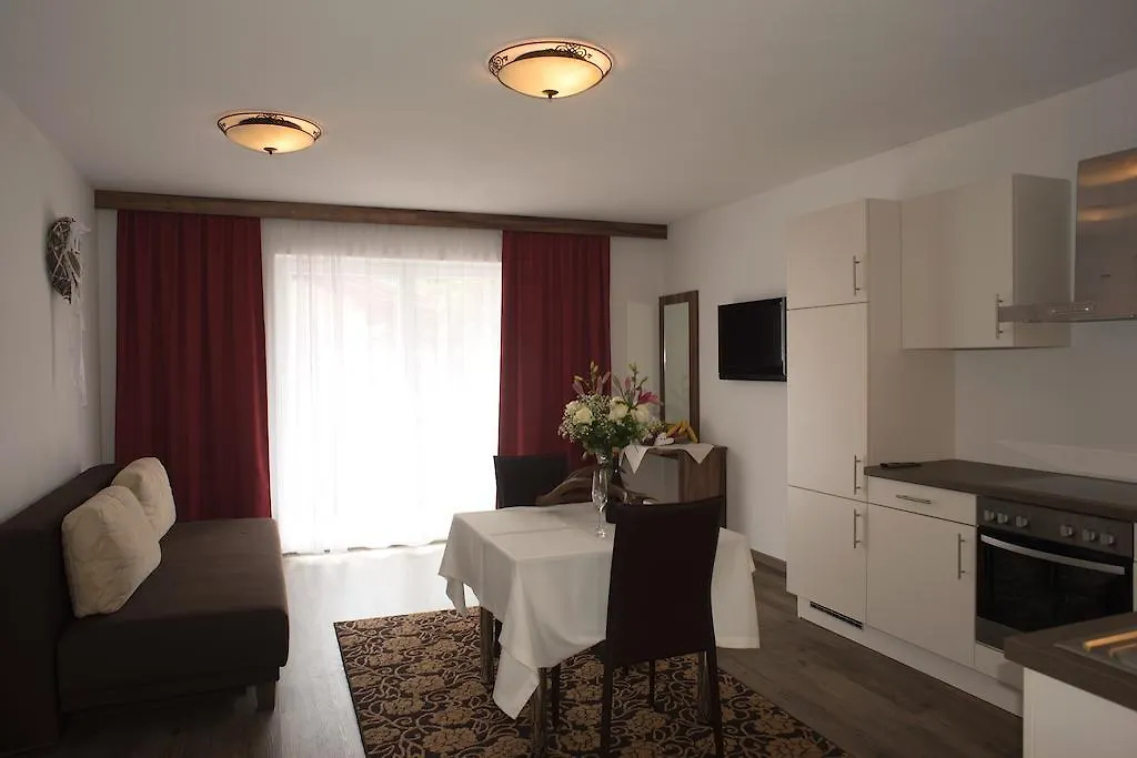 ** Bed & Breakfast Cafe-Pension Margret Zirl Austria